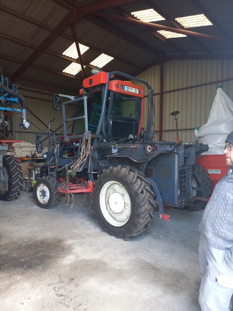 Tracteur enjambeur DEROT DH 115 MS - photo slide 4