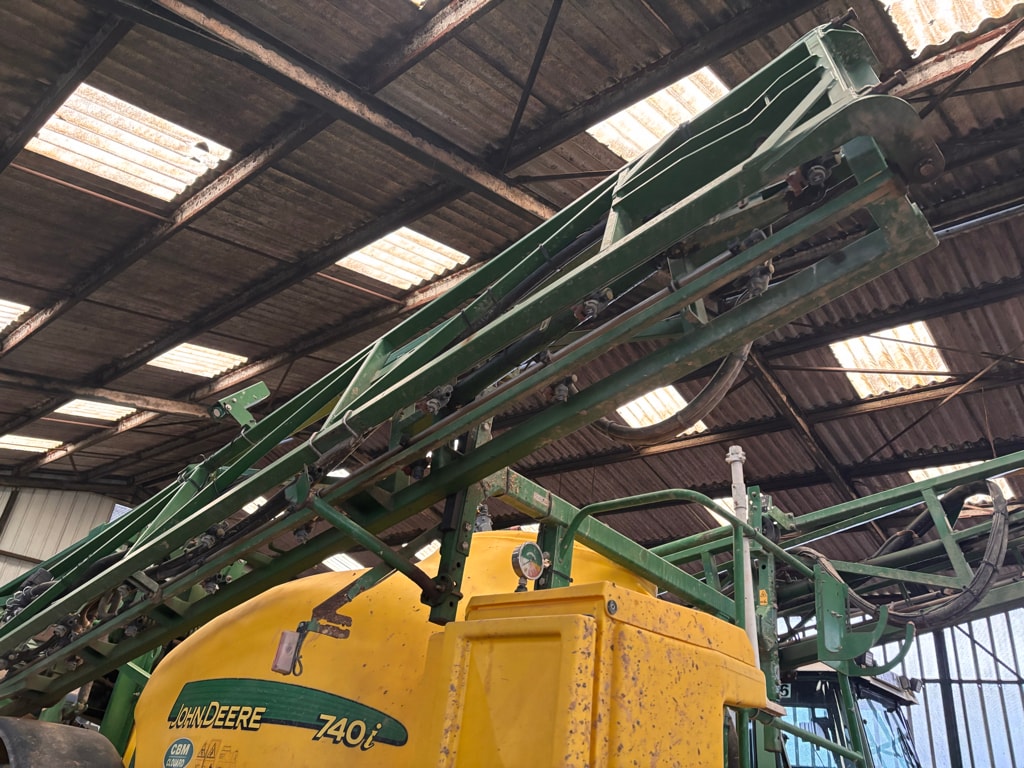 Pulverisateur JOHN DEERE 740I - photo slide 8