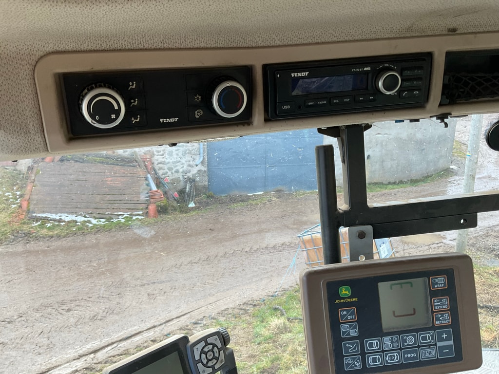 Tracteur FENDT 716 VARIO POWER - photo slide 13