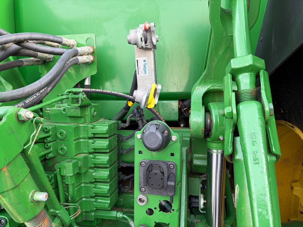 Tracteur JOHN DEERE 8285R - photo slide 13