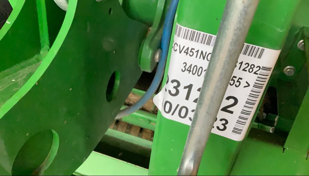 Presse balles rondes JOHN DEERE V451 R - photo slide 15