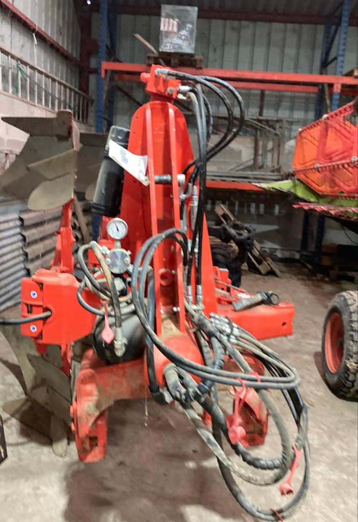 Charrue KUHN Varimaster 153 - photo slide 10