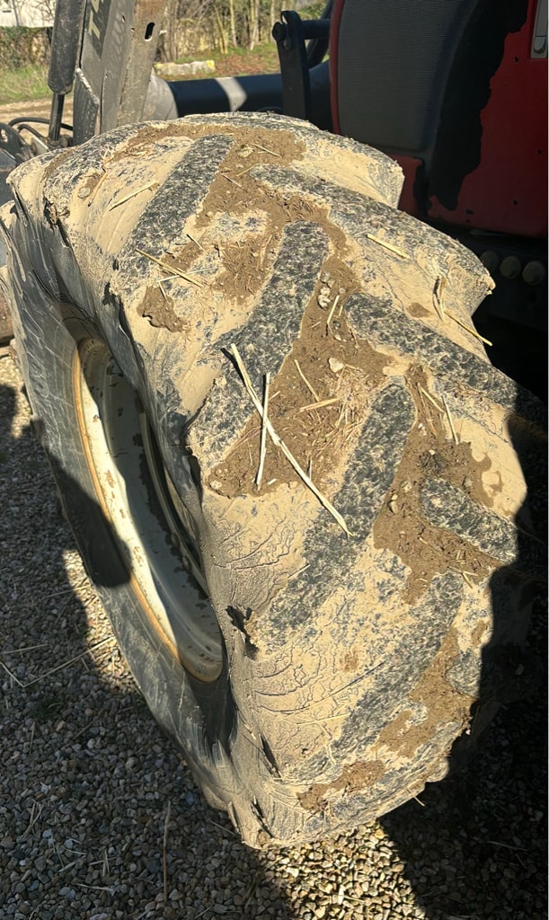 Tracteur VALTRA C90 - photo slide 6