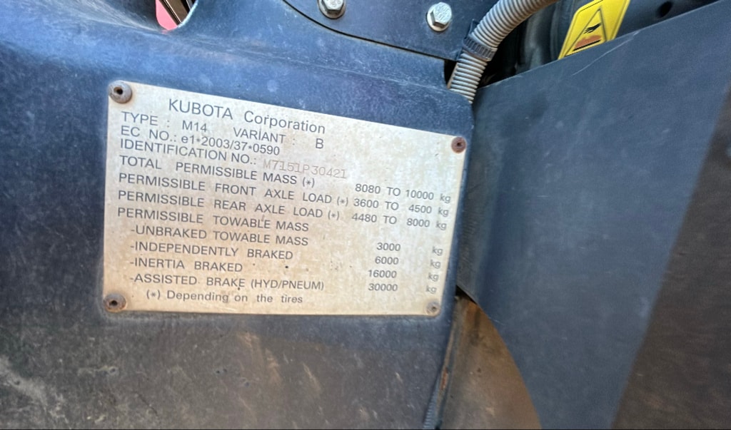 Tracteur chargeur KUBOTA M7151 premium - photo slide 5