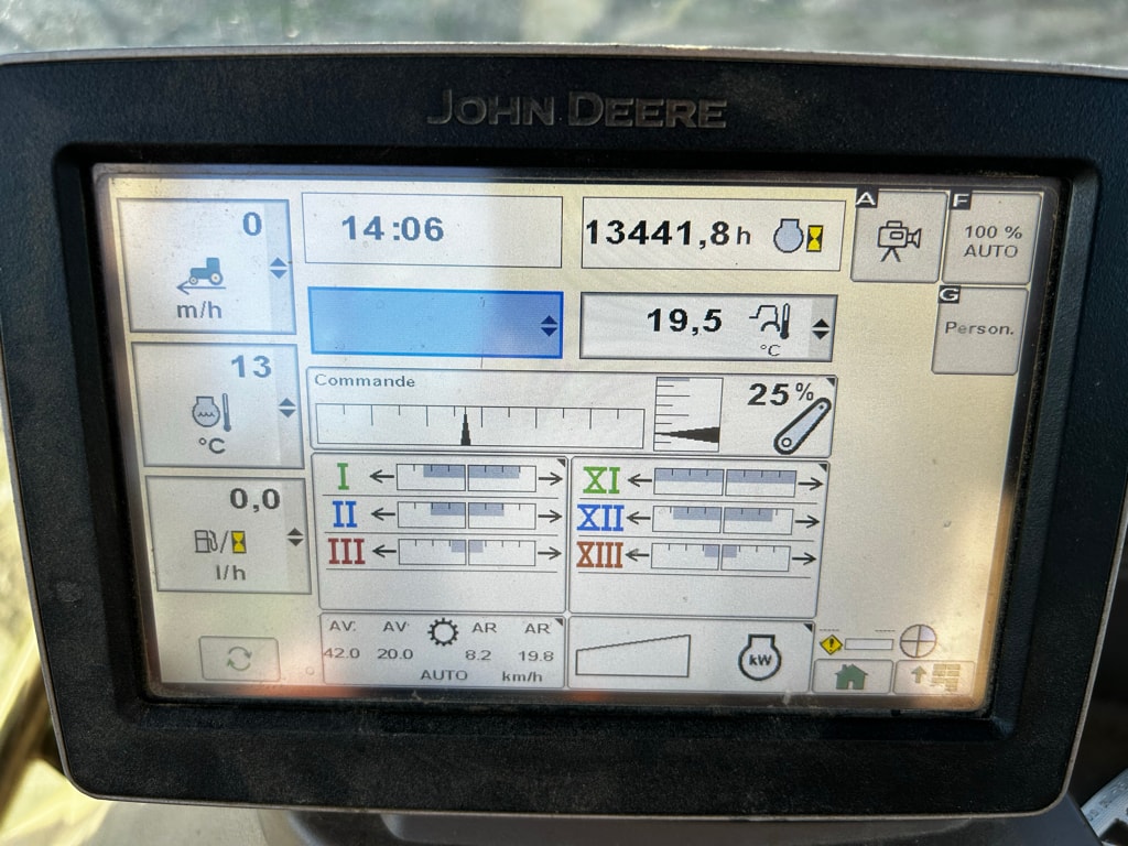 Tracteur JOHN DEERE 6190R - photo slide 23