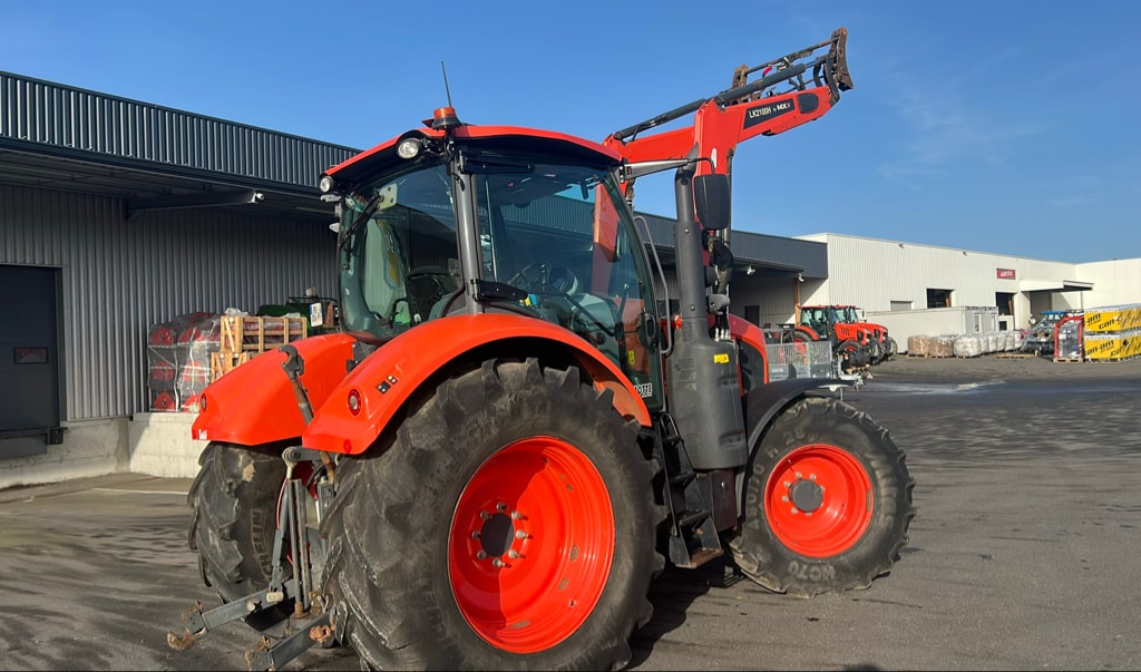 Tracteur chargeur KUBOTA M6121 - photo slide 4