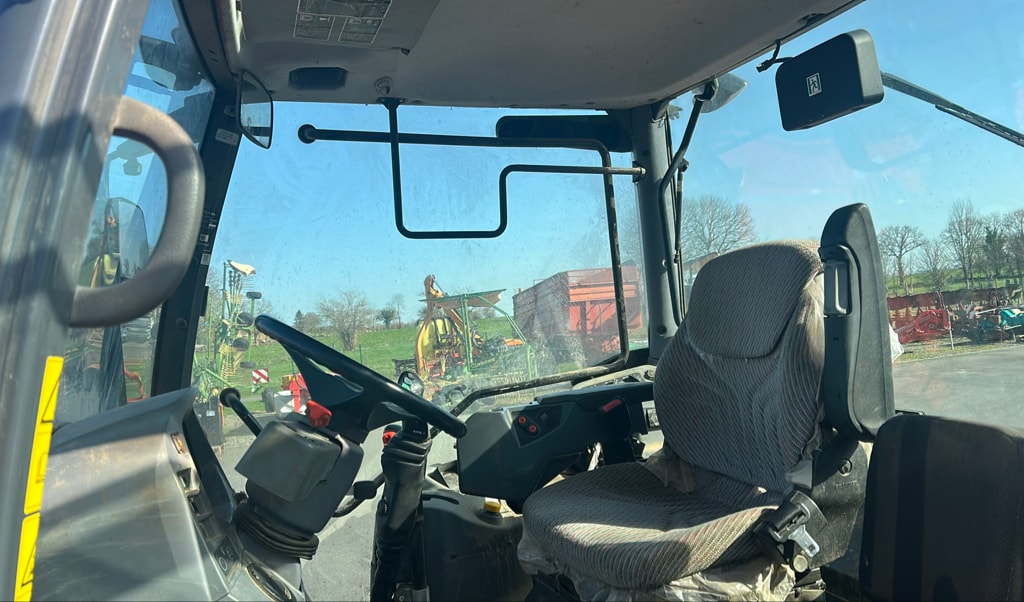 Tracteur KUBOTA M135GX - photo slide 9
