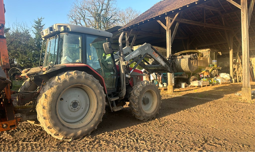 Tracteur MASSEY FERGUSON 6245 - photo slide 3