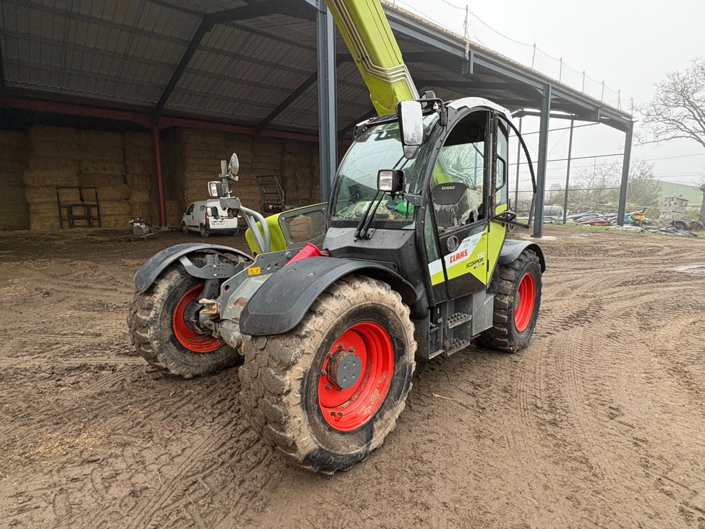 Telescopique CLAAS SCORPION 732 - photo slide 1