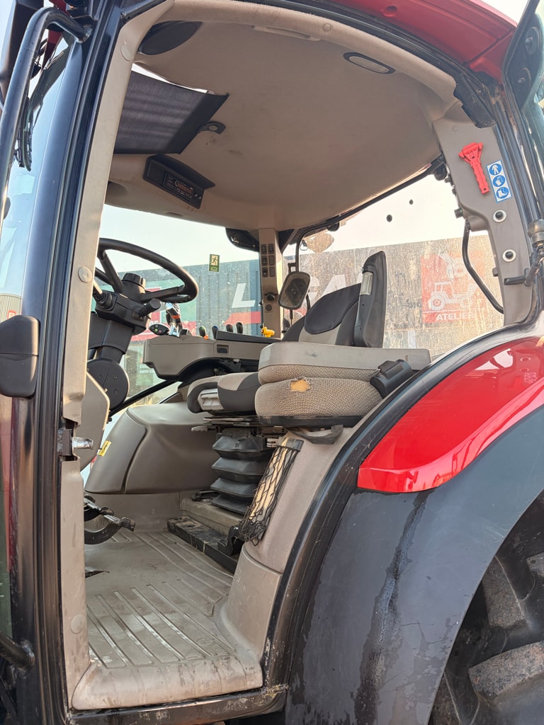 Tracteur CASE IH MAXXUM 115 MULTICONTROLLER - photo slide 14
