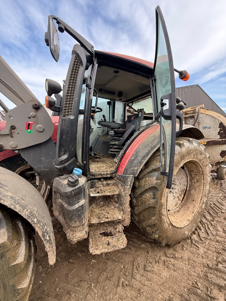 Tracteur chargeur VALTRA G 105 A - photo slide 14