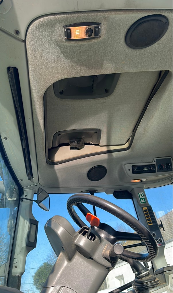 Tracteur CLAAS ARION 420 - photo slide 16