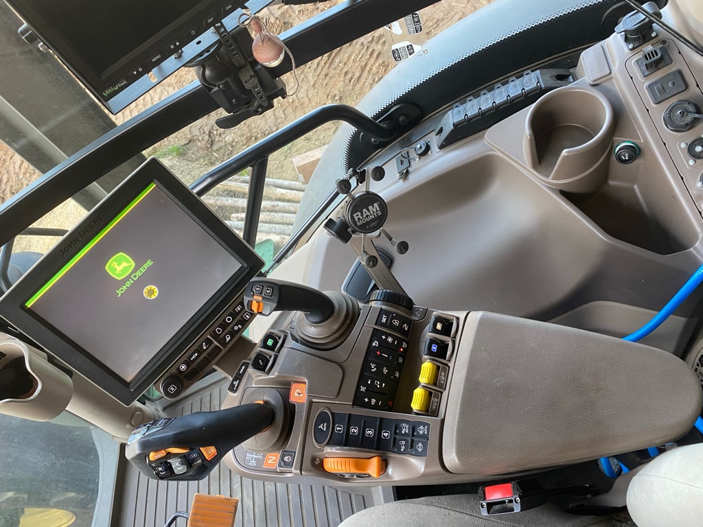 Tracteur JOHN DEERE 6R 250 - photo slide 17