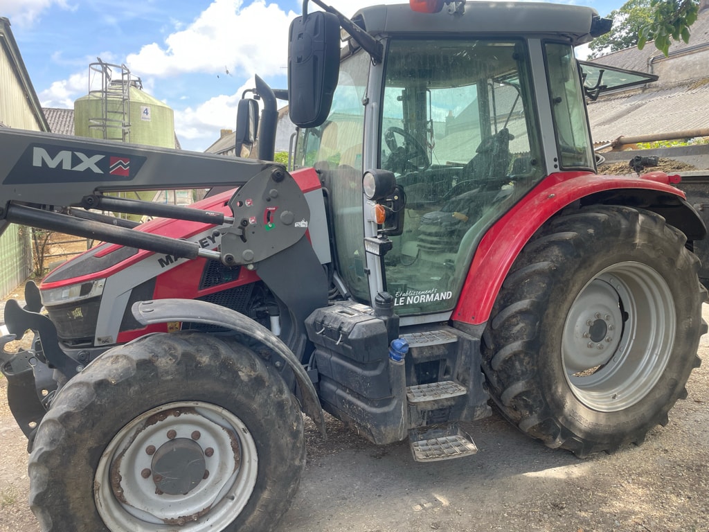 Tracteur chargeur MASSEY FERGUSON 5S.125 D4 EFFICIENT - photo slide 2