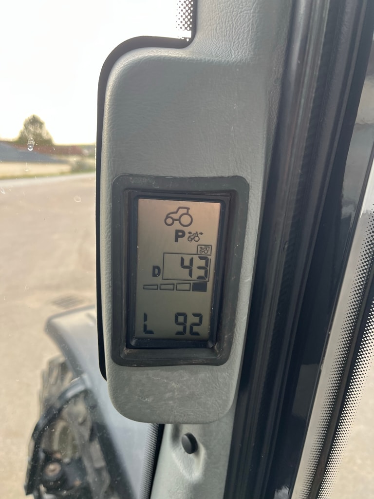 Tracteur VALTRA T 203 DIRECT - photo slide 14