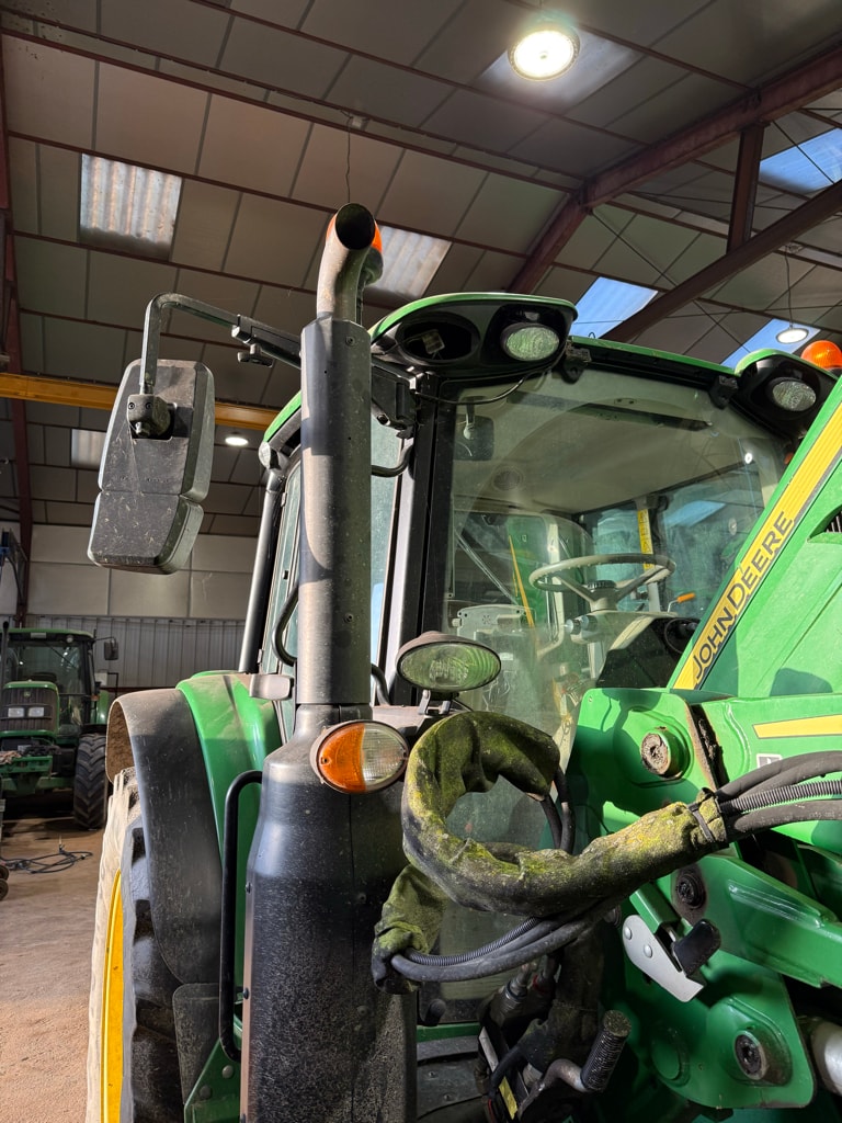 Tracteur chargeur JOHN DEERE 6130M - photo slide 4