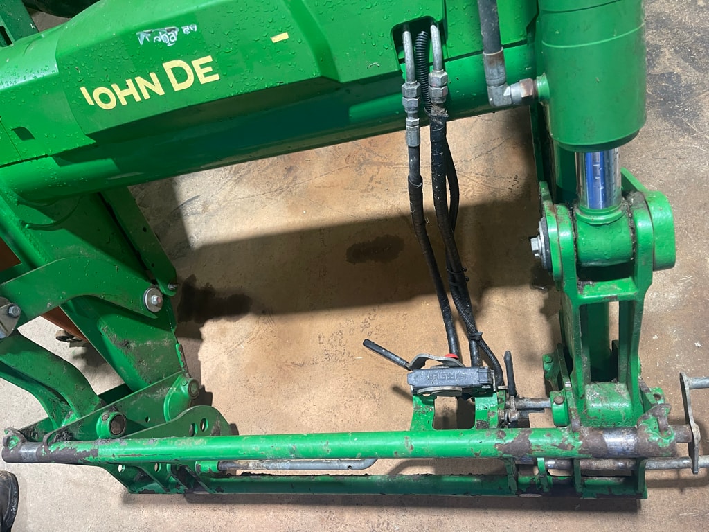Tracteur chargeur JOHN DEERE 6130M - photo slide 12