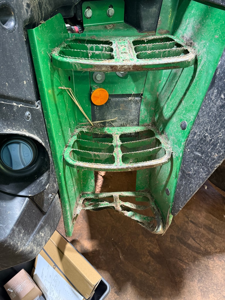 Tracteur chargeur JOHN DEERE 6130M - photo slide 14