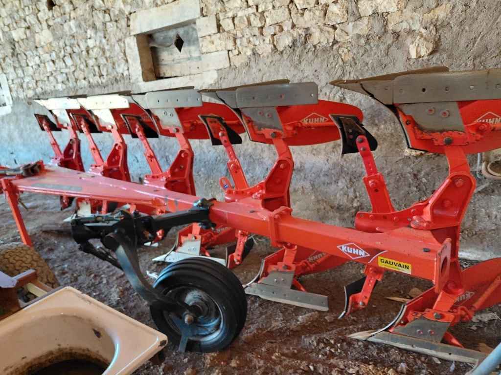 Charrue KUHN Vari master 123 - photo slide 3