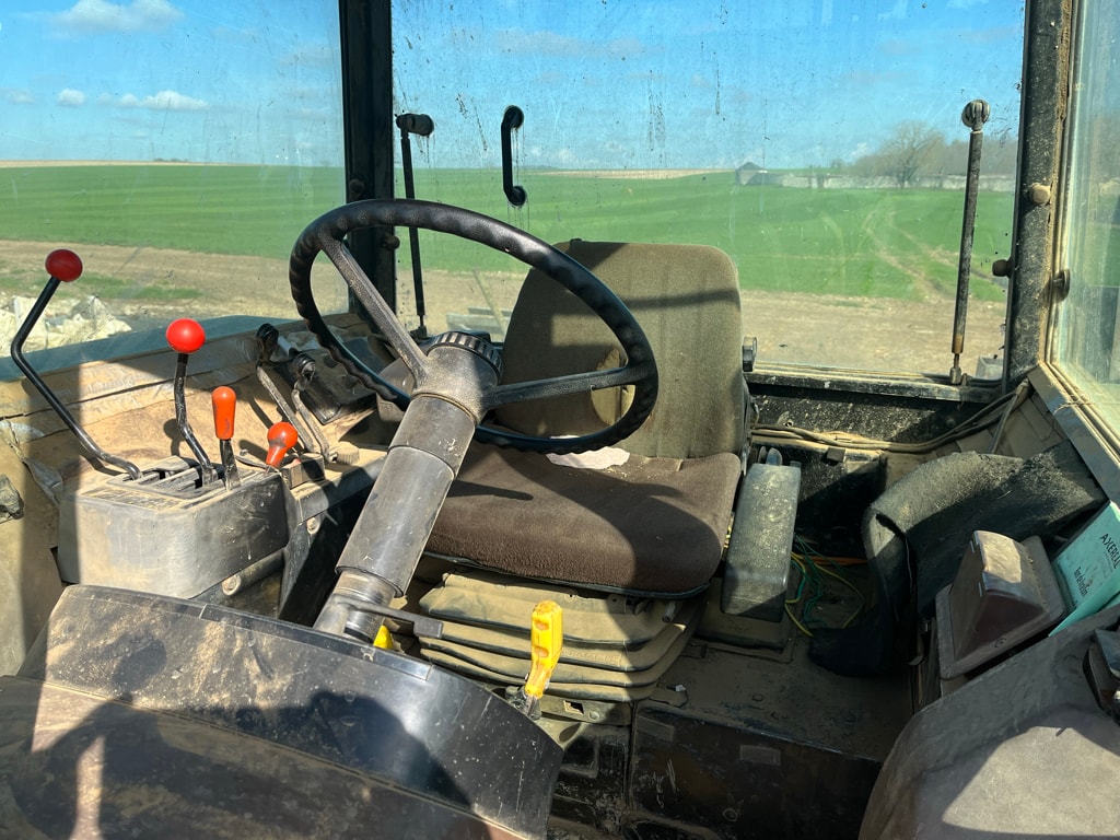 Tracteur JOHN DEERE 3350 - photo slide 10