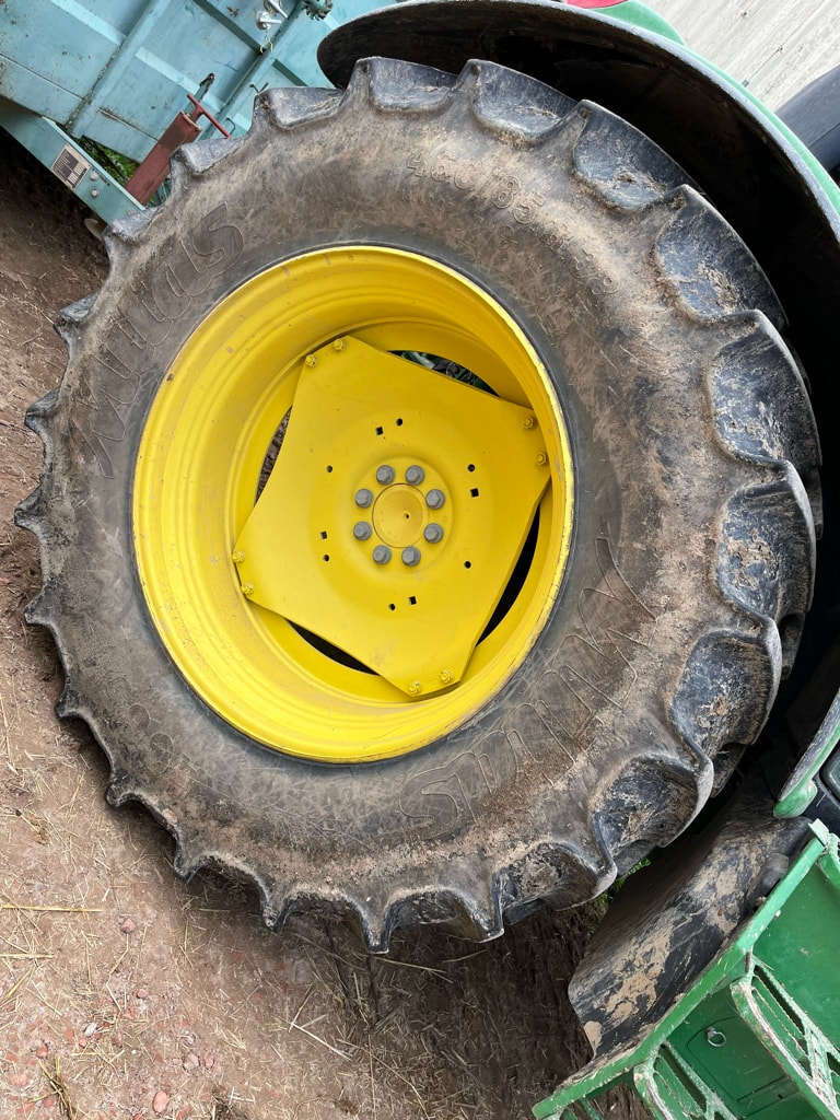 Tracteur chargeur JOHN DEERE 6115M - photo slide 12