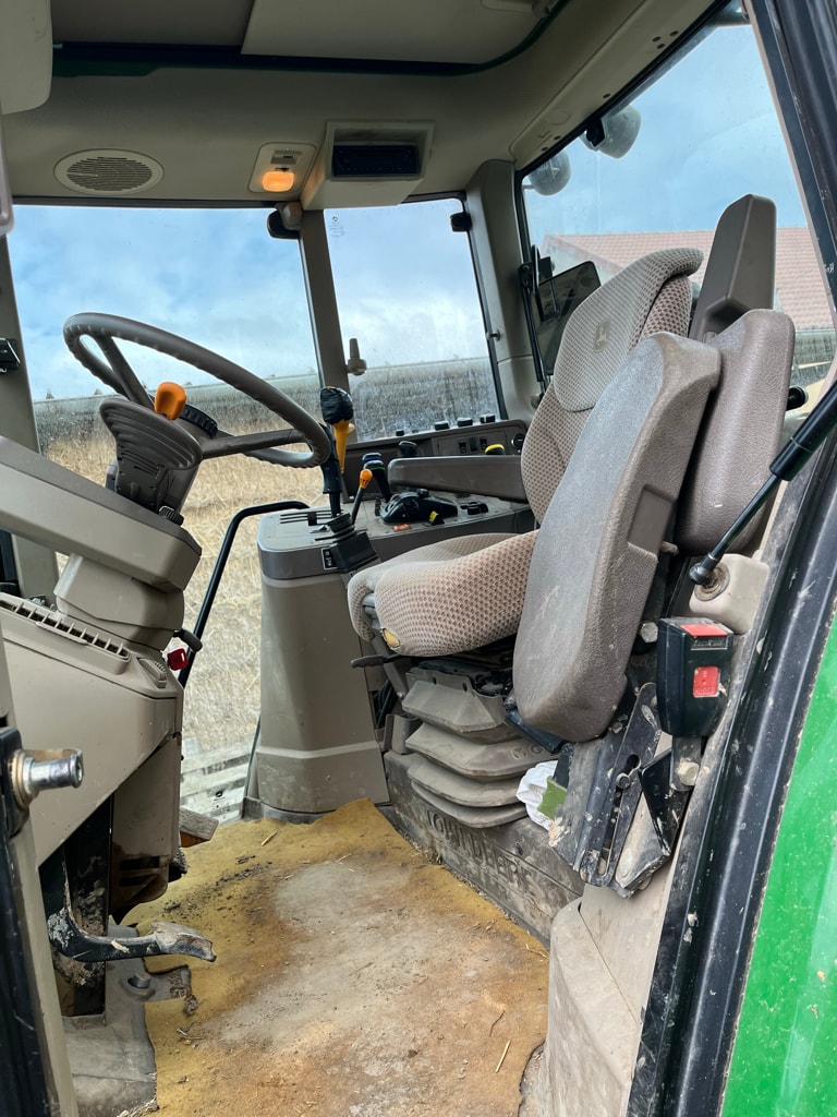 Tracteur chargeur JOHN DEERE 6115M - photo slide 5