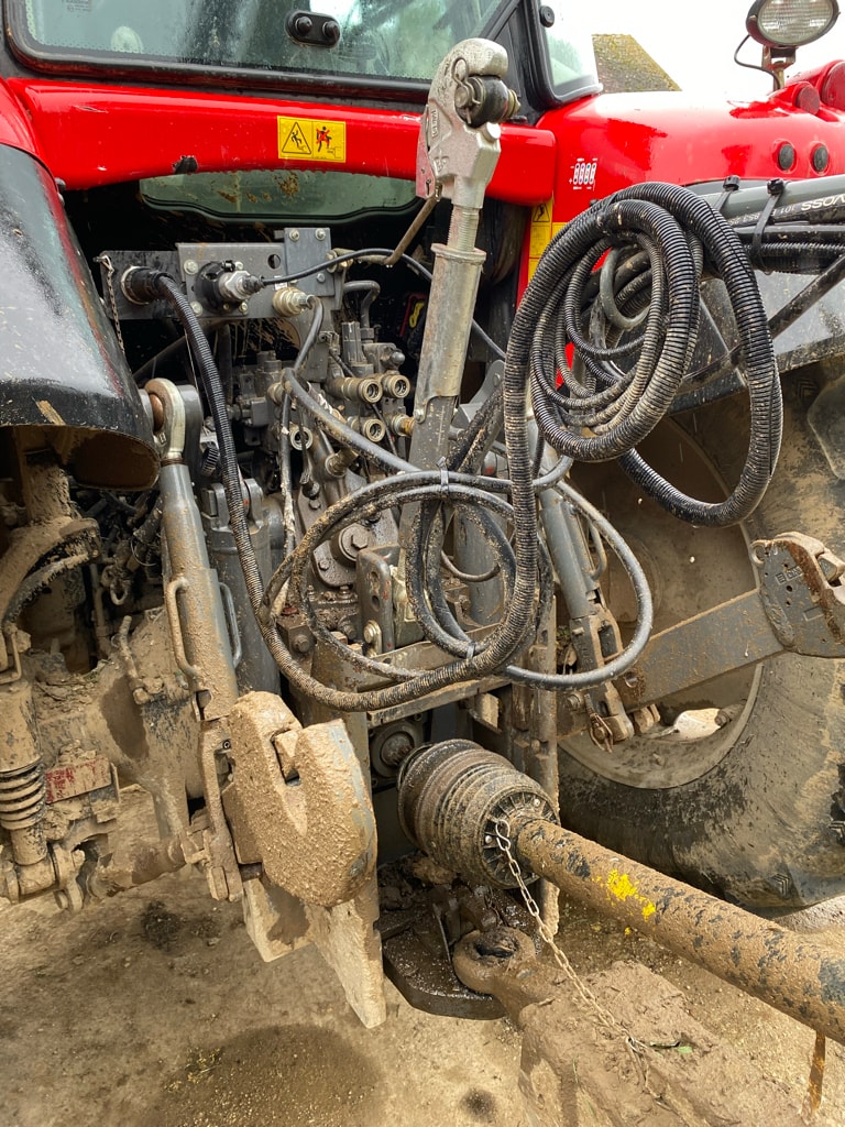 Tracteur MASSEY FERGUSON 6613 DYNA-4 ESSENTIAL - photo slide 13