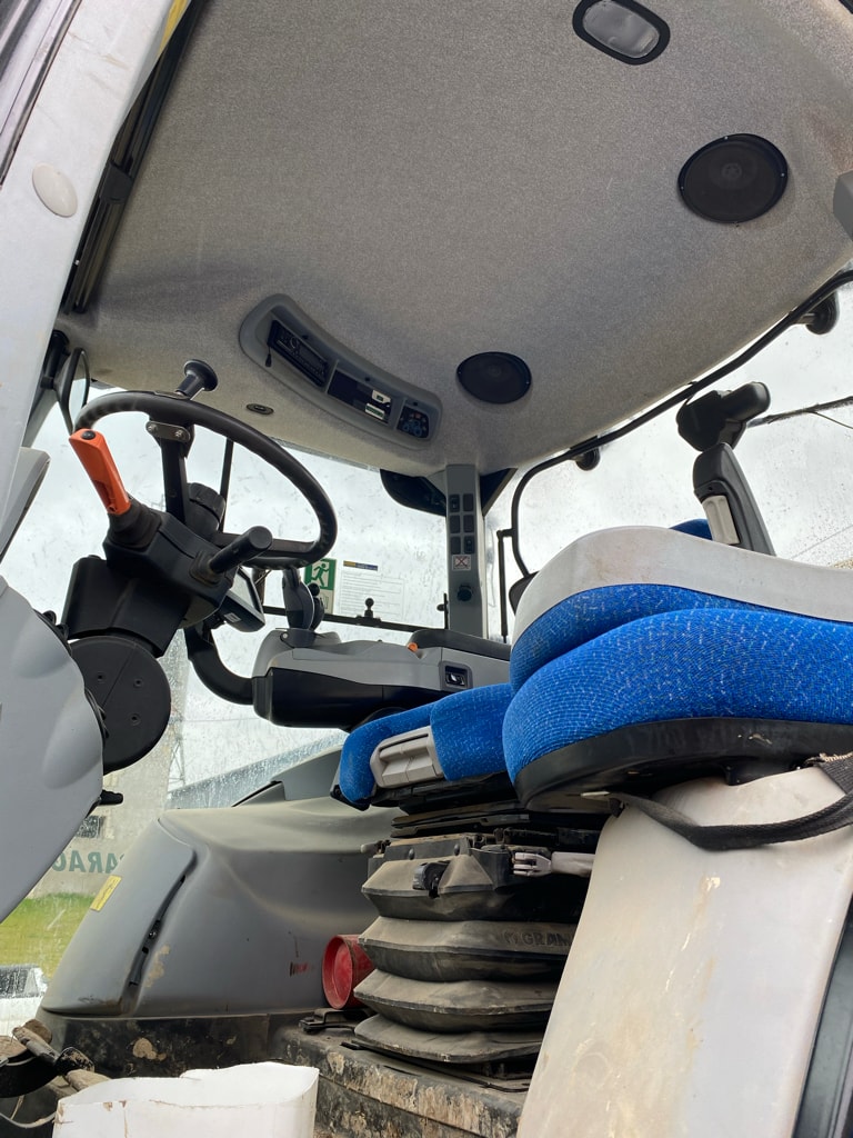Tracteur NEW HOLLAND T7.220 - photo slide 19