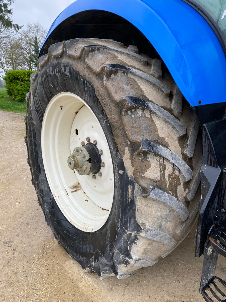 Tracteur NEW HOLLAND T7.220 - photo slide 7