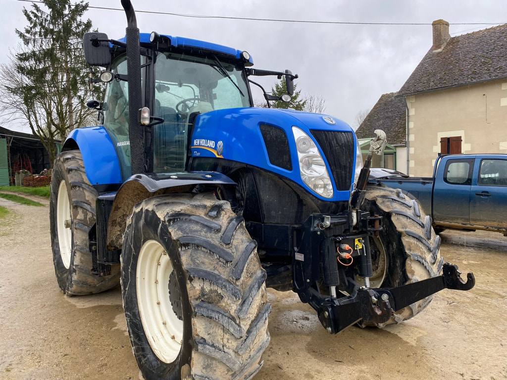 Tracteur NEW HOLLAND T7.220 - photo slide 17