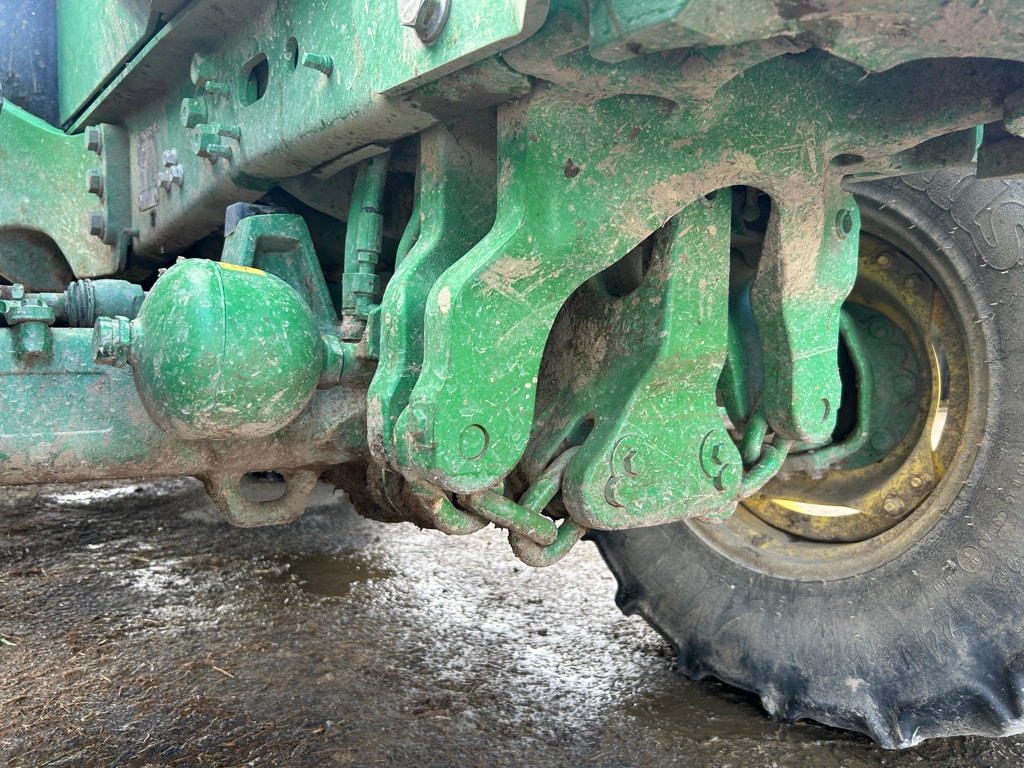 Tracteur chargeur JOHN DEERE 6100M - photo slide 11