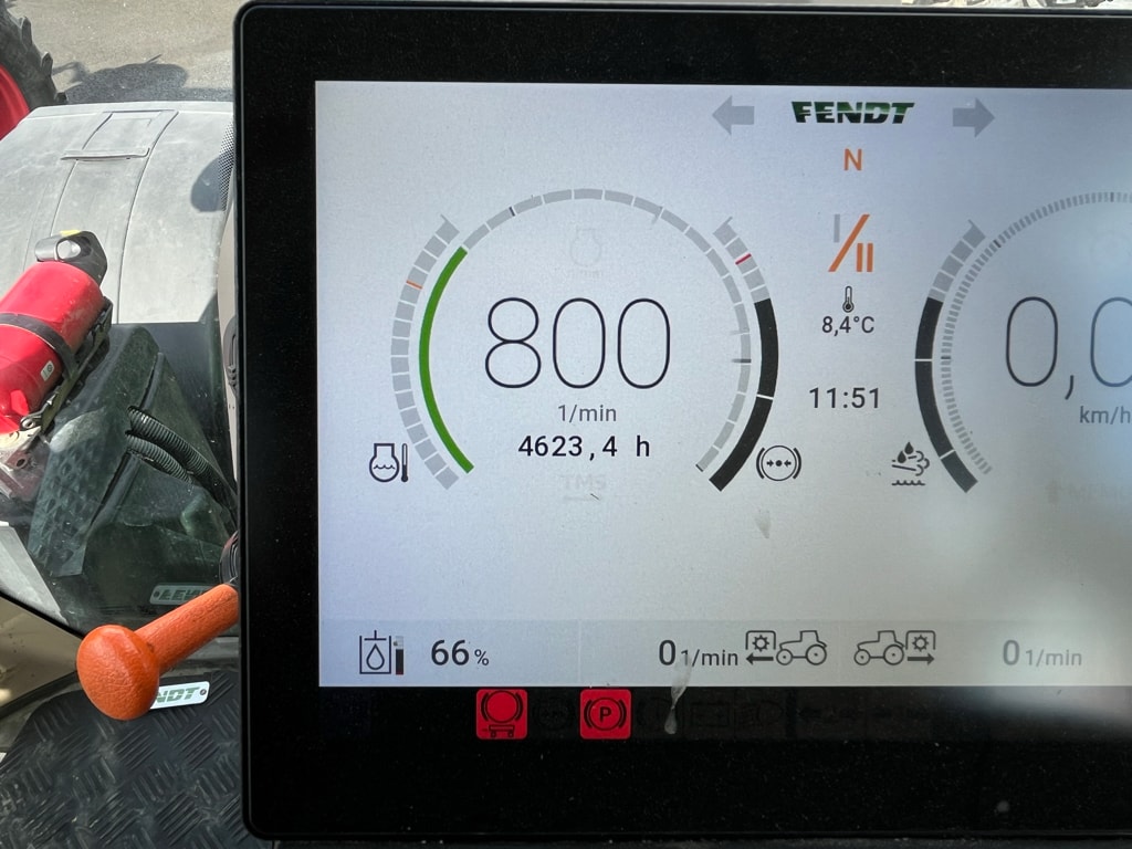 Tracteur FENDT 724 VARIO PROFI + - photo slide 10