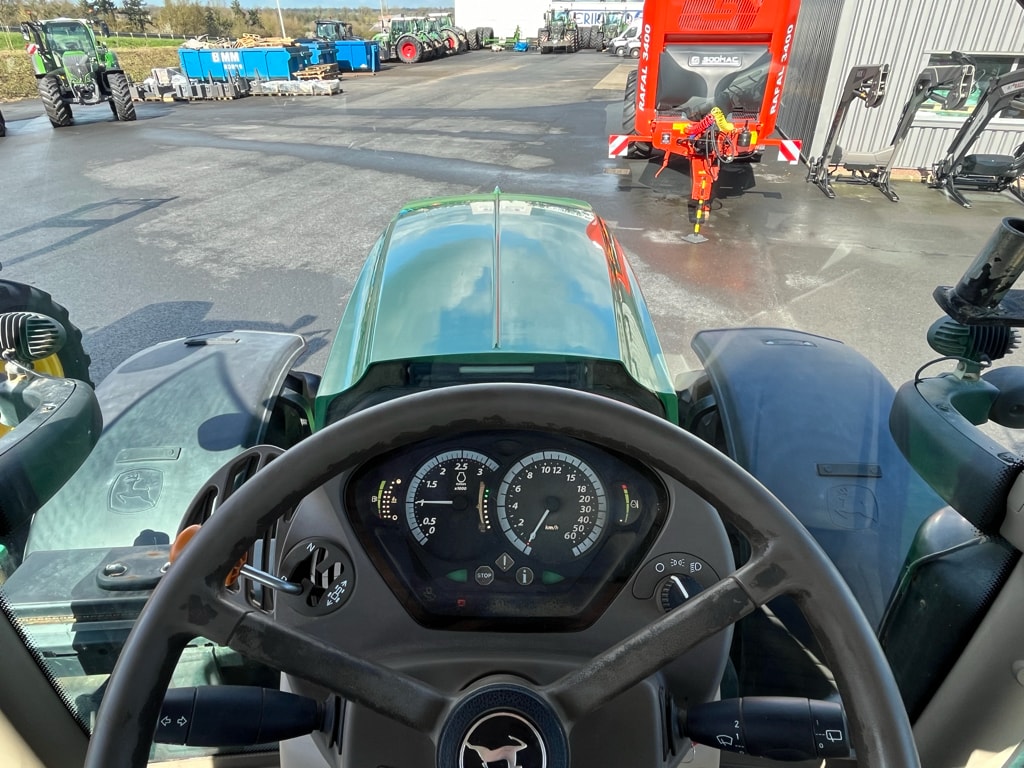 Tracteur JOHN DEERE 6155R - photo slide 6