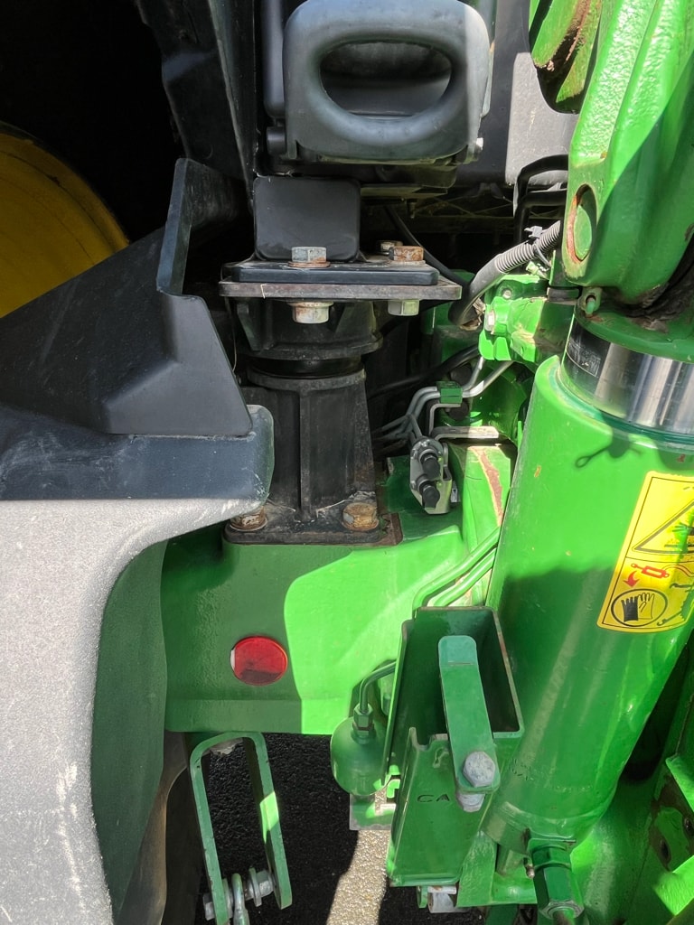Tracteur JOHN DEERE 6155R - photo slide 9
