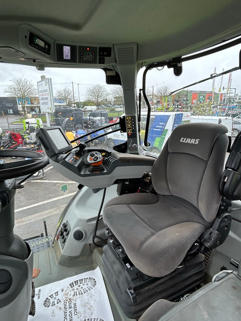 Tracteur CLAAS AXION 830 CMATIC - photo slide 11