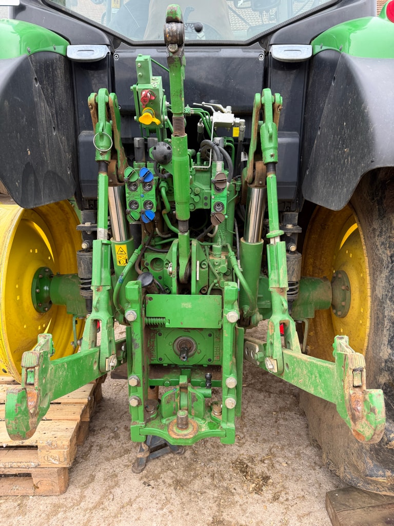 Tracteur JOHN DEERE 6120M - photo slide 7
