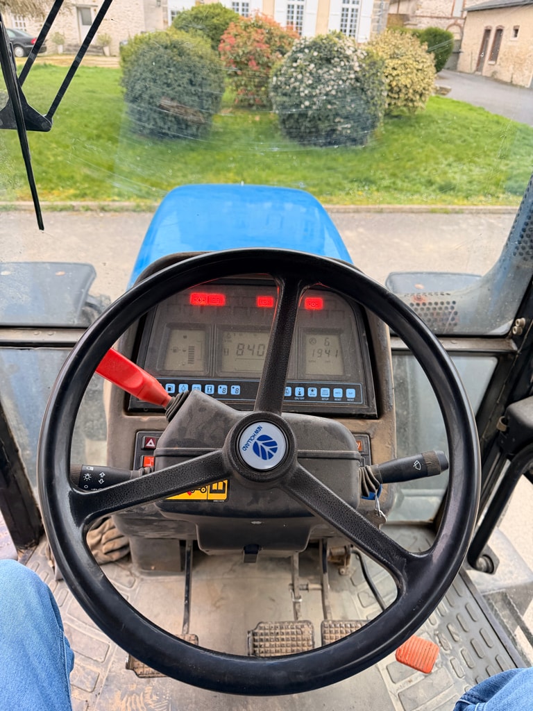 Tracteur NEW HOLLAND TM190 - photo slide 16