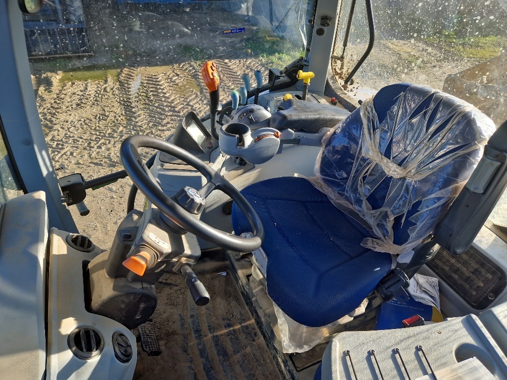 Tracteur NEW HOLLAND T7.215S - photo slide 6