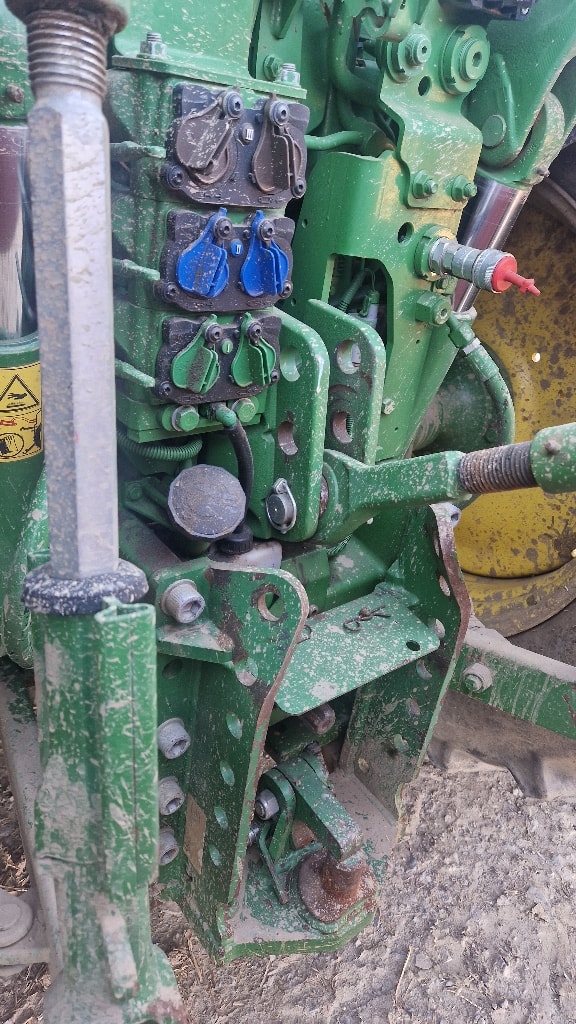 Tracteur chargeur JOHN DEERE 6130R - photo slide 12