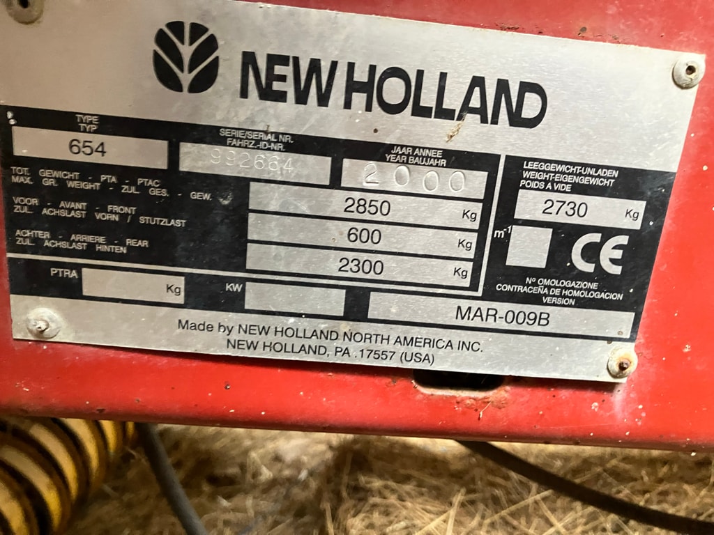 Presse balles rondes NEW HOLLAND 658 - photo slide 7