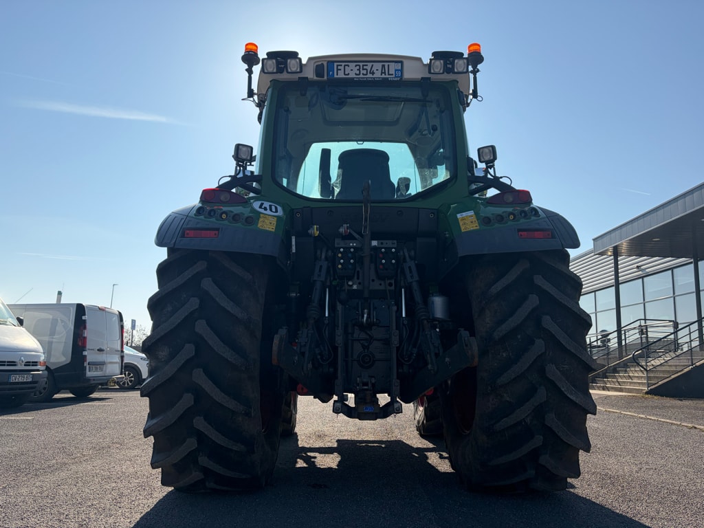 Tracteur FENDT 311 S4 PROFI - photo slide 10