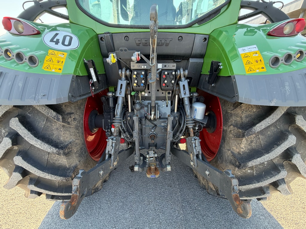 Tracteur FENDT 311 S4 PROFI - photo slide 11