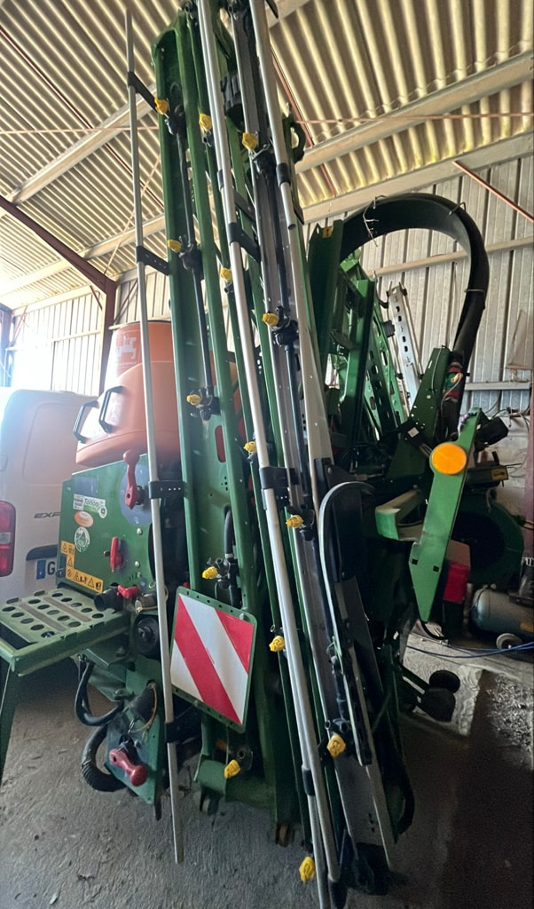 Pulverisateur AMAZONE UF901 - photo slide 3