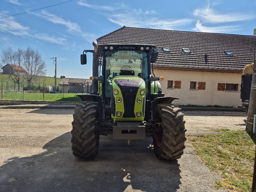 Tracteur CLAAS ARION 520 - photo slide 2