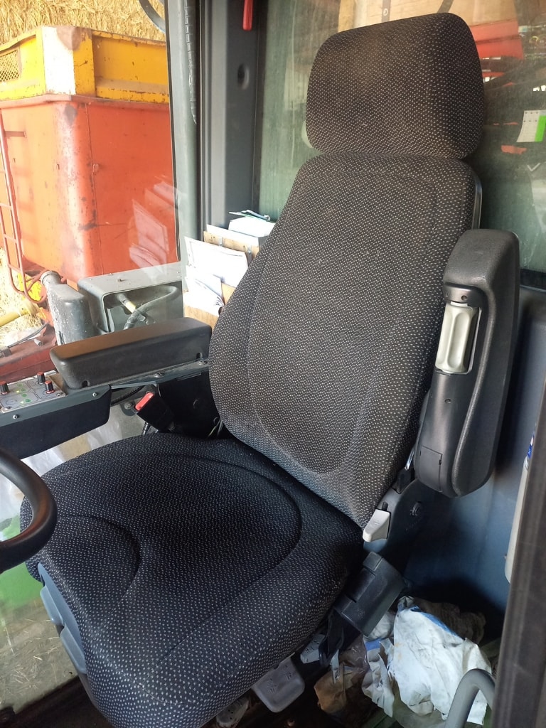 Tracteur enjambeur TECNOMA T150 - photo slide 14