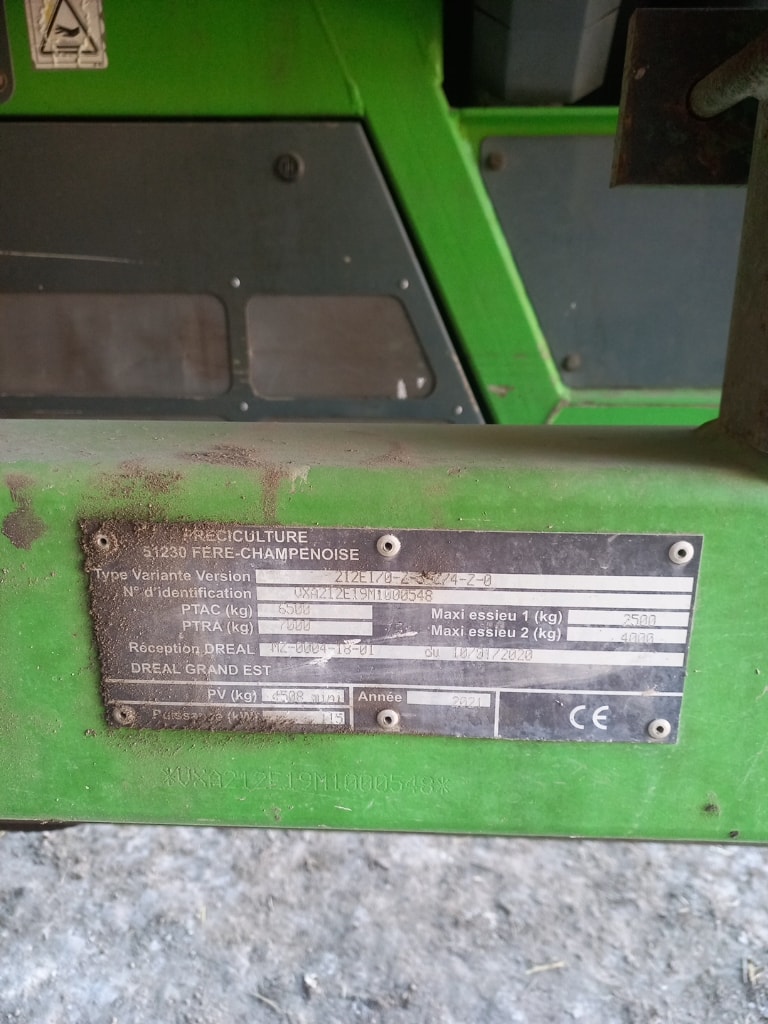 Tracteur enjambeur TECNOMA T150 - photo slide 5