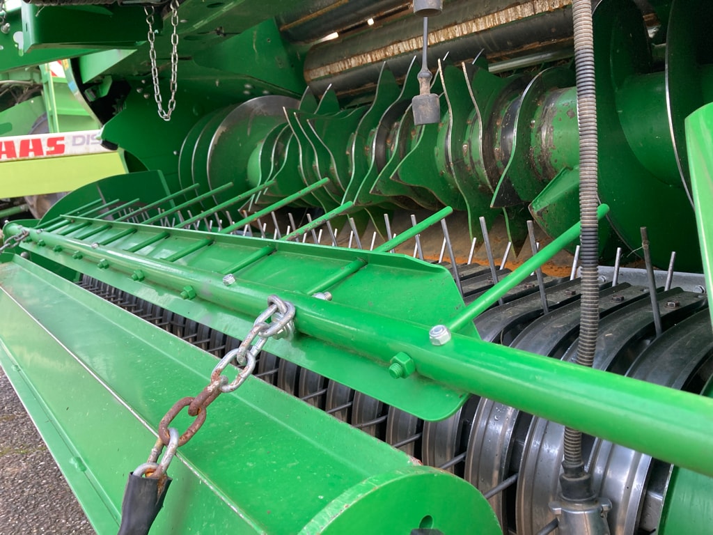 Presse balles rondes JOHN DEERE V461M - photo slide 9