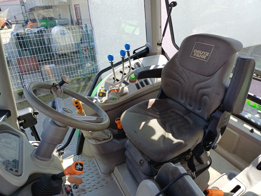 Tracteur DEUTZ FAHR 5100 C - photo slide 16