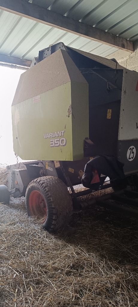 Presse balles rondes CLAAS Variant 350 - photo slide 3