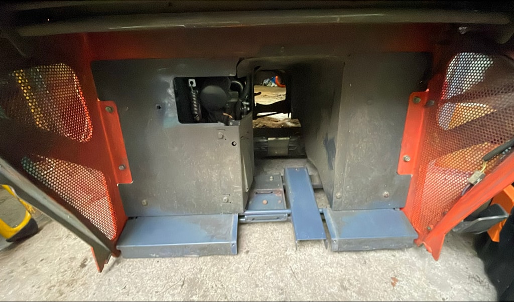 Tondeuse autoportee KUBOTA GR1600 - photo slide 10